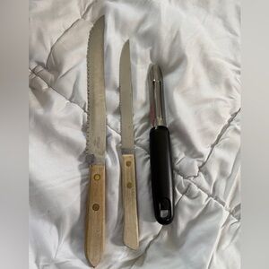 Wood Handle Knife and Peeler Set